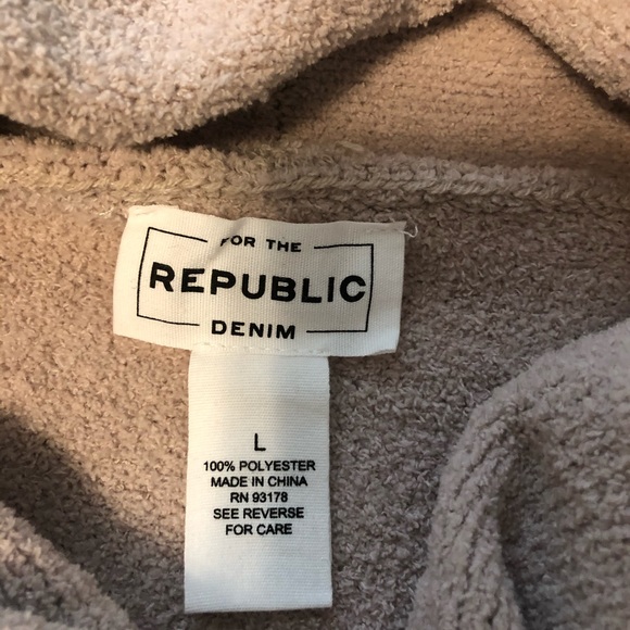 Turtleneck dusty rose sweater - Picture 2 of 2